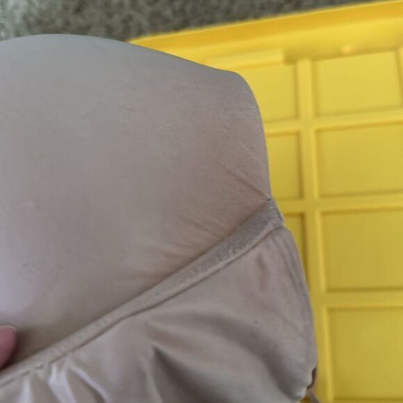 Victorias Secret | BODY BY VICTORIA Lightly Lined Full-Coverage Bra | 38DD - Picture 9 of 9